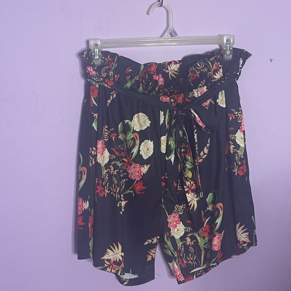 Floral High Waist Paper Bag Shorts - Picture 7 of 16